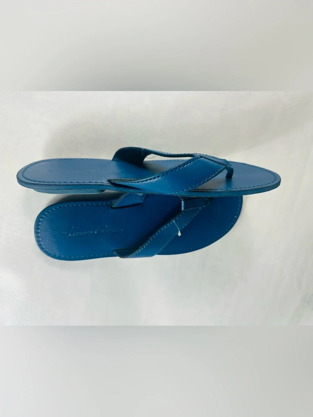 Kenneth Cole Bright Blue Leather Flip Flops